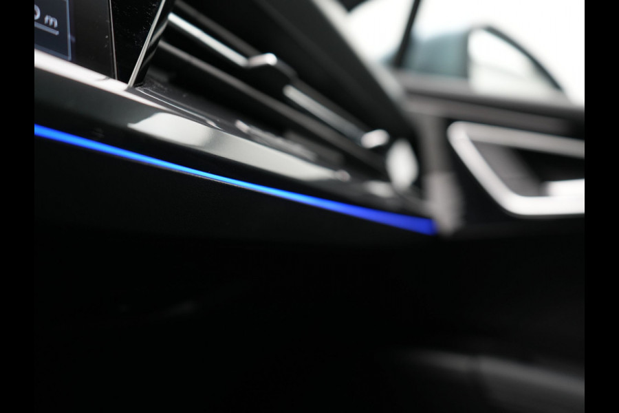 Audi Q4 e-tron 50 quattro S edition 77 kWh 299pk | Trekhaak Af Fabriek | Panodak | Adaptive Cruise | Head Up | Sonos Audio | Camera | Lederen Sportstoelen Memory & Verwarmd | Virtual | Navigatie | Keyless | 21"L.M |