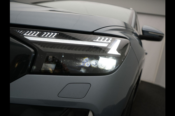 Audi Q4 e-tron 50 quattro S edition 77 kWh 299pk | Trekhaak Af Fabriek | Panodak | Adaptive Cruise | Head Up | Sonos Audio | Camera | Lederen Sportstoelen Memory & Verwarmd | Virtual | Navigatie | Keyless | 21"L.M |