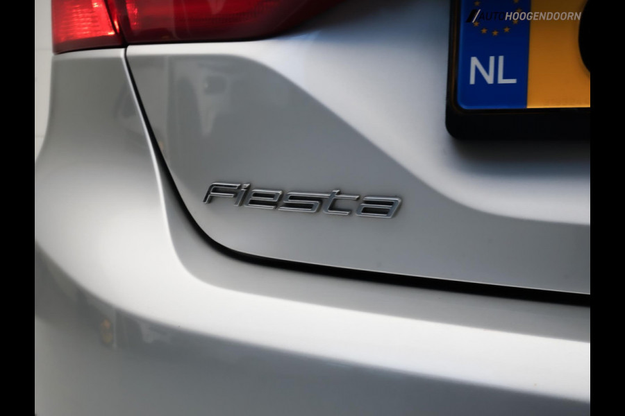 Ford Fiesta 1.1 Sportive (APPLE CARPLAY,LED VERLICHTING,KEYLESS,SPORTSTOELEN,CLIMATE,CRUISE,GETINTE RAMEN,NIEUWE APK,TOPCONDITIE)