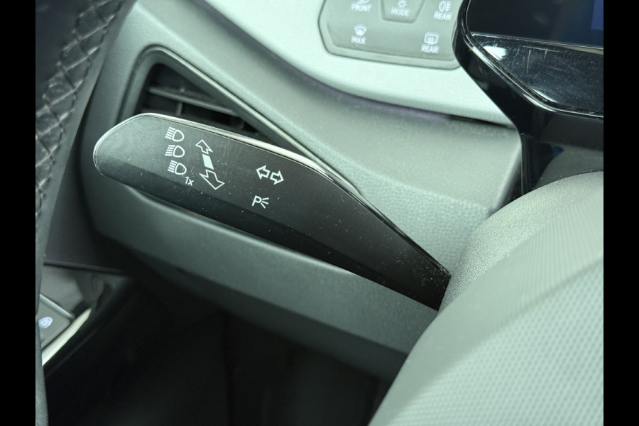 Volkswagen ID.3 First Plus 58kWh SOH 92% Navi-Pro Adap.Cruise Camera Ecc Apple Carplay Android Auto Stoel+Stuur verwarming Lmv 19" Stoelverwarming Matrix led Privacy Glas Keyless Rijstrooksensor 1e Eigenaar Origineel Nederlandse Auto