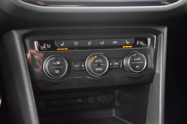 Volkswagen Tiguan Allspace 1.5 TSI Highline Business R LEDEREN BEKLEDING/PANORAMADAK/VERWARMDE VOORSTOELEN