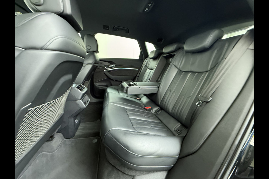 Audi e-tron 55 Quattro Advanced 95kWh SOH 92% Trekhaak Leder+Memory Apple Carplay Android Auto Navi Ecc Stoelverwarming Cruise Control Pdc Lmv 21" Elek.Stoelen Elek.Achterklep Led Contourstoelen Comfortsleutel Keyless Origineel Nederlandse Auto Nieuwprijs  €97.748,-