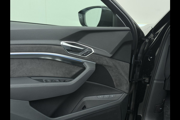 Audi e-tron 55 Quattro Advanced 95kWh SOH 92% Trekhaak Leder+Memory Apple Carplay Android Auto Navi Ecc Stoelverwarming Cruise Control Pdc Lmv 21" Elek.Stoelen Elek.Achterklep Led Contourstoelen Comfortsleutel Keyless Origineel Nederlandse Auto Nieuwprijs  €97.748,-