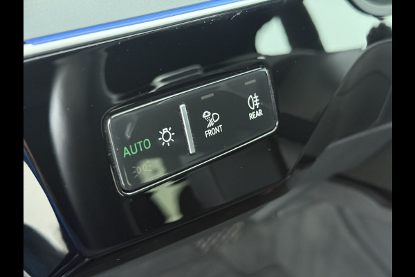 Audi e-tron 55 Quattro Advanced 95kWh SOH 92% Trekhaak Leder+Memory Apple Carplay Android Auto Navi Ecc Stoelverwarming Cruise Control Pdc Lmv 21" Elek.Stoelen Elek.Achterklep Led Contourstoelen Comfortsleutel Keyless Origineel Nederlandse Auto Nieuwprijs  €97.748,-