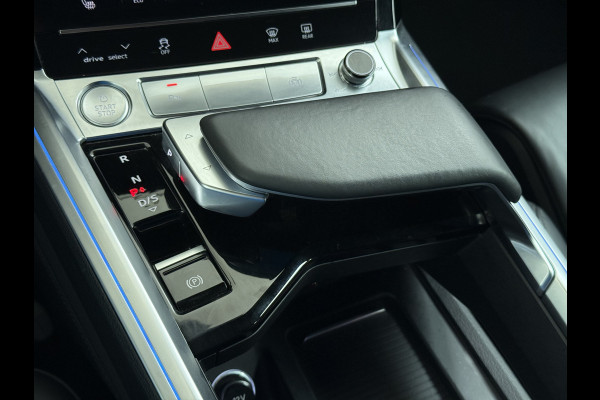 Audi e-tron 55 Quattro Advanced 95kWh SOH 92% Trekhaak Leder+Memory Apple Carplay Android Auto Navi Ecc Stoelverwarming Cruise Control Pdc Lmv 21" Elek.Stoelen Elek.Achterklep Led Contourstoelen Comfortsleutel Keyless Origineel Nederlandse Auto Nieuwprijs  €97.748,-