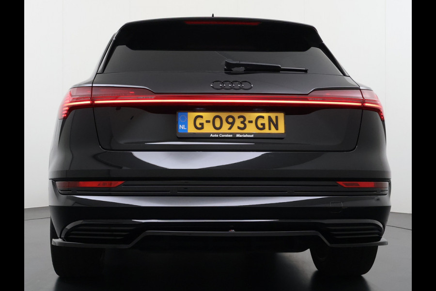 Audi e-tron 55 Quattro Advanced 95kWh SOH 92% Trekhaak Leder+Memory Apple Carplay Android Auto Navi Ecc Stoelverwarming Cruise Control Pdc Lmv 21" Elek.Stoelen Elek.Achterklep Led Contourstoelen Comfortsleutel Keyless Origineel Nederlandse Auto Nieuwprijs  €97.748,-