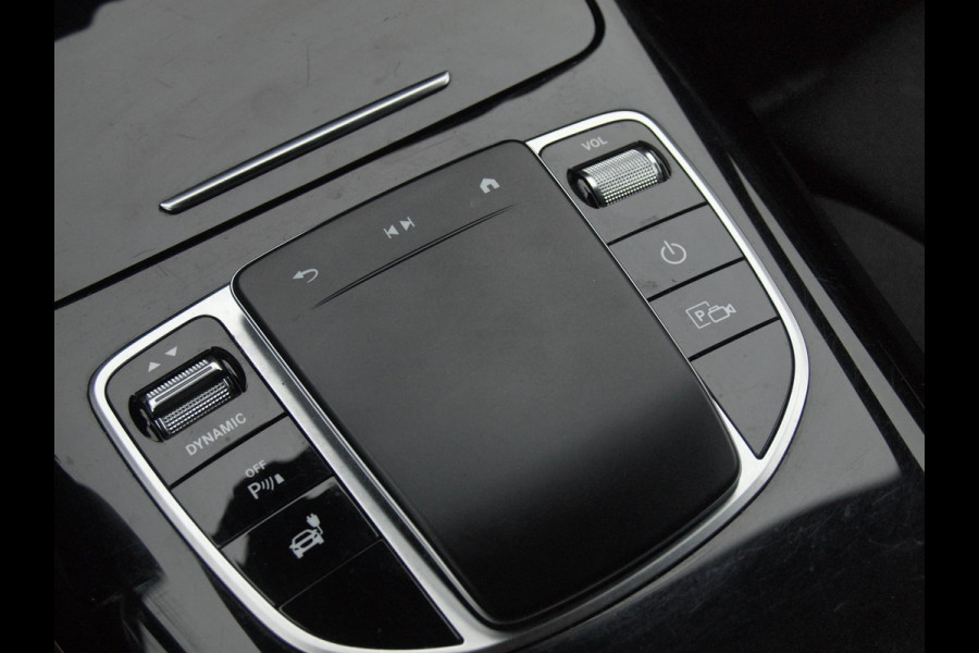 Mercedes-Benz EQC 400 4MATIC Business Solution 80 kWh | Camera | Apple Carplay | Cruise Control | Sfeerverlichting |