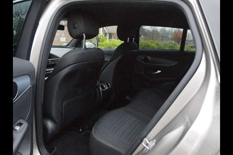 Mercedes-Benz EQC 400 4MATIC Business Solution 80 kWh | Camera | Apple Carplay | Cruise Control | Sfeerverlichting |