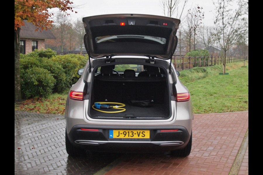 Mercedes-Benz EQC 400 4MATIC Business Solution 80 kWh | Camera | Apple Carplay | Cruise Control | Sfeerverlichting |