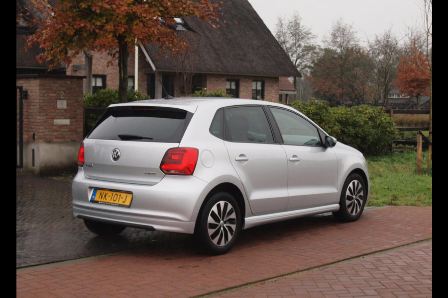 Volkswagen Polo 1.0 BlueMotion Edition | Apple Carplay | Cruise Control | Parkeersensoren | NL-Auto |