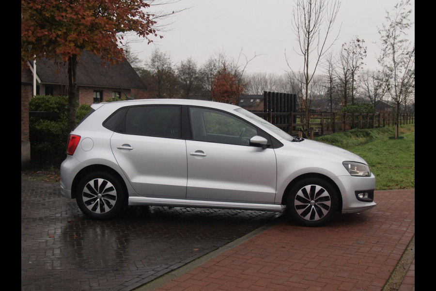 Volkswagen Polo 1.0 BlueMotion Edition | Apple Carplay | Cruise Control | Parkeersensoren | NL-Auto |