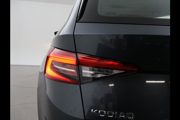 Škoda Kodiaq 1.5 TSI 150 PK DSG 7-PERSOONS + TREKHAAK | APPLE CARPLAY | STUUR / STOELVERWARMING