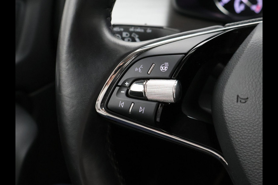 Škoda Kodiaq 1.5 TSI 150 PK DSG 7-PERSOONS + TREKHAAK | APPLE CARPLAY | STUUR / STOELVERWARMING
