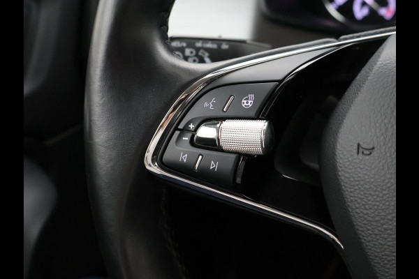 Škoda Kodiaq 1.5 TSI 150 PK DSG 7-PERSOONS + TREKHAAK | APPLE CARPLAY | STUUR / STOELVERWARMING