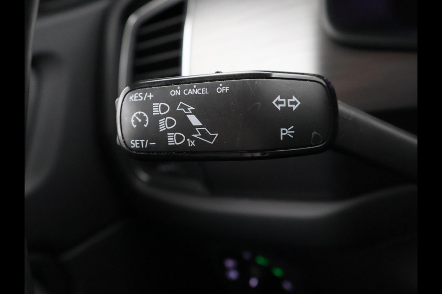 Škoda Kodiaq 1.5 TSI 150 PK DSG 7-PERSOONS + TREKHAAK | APPLE CARPLAY | STUUR / STOELVERWARMING