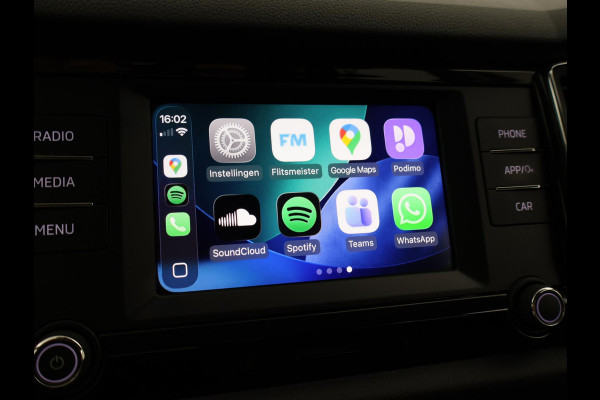 Škoda Kodiaq 1.5 TSI 150 PK DSG 7-PERSOONS + TREKHAAK | APPLE CARPLAY | STUUR / STOELVERWARMING