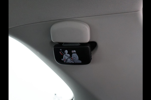 Škoda Kodiaq 1.5 TSI 150 PK DSG 7-PERSOONS + TREKHAAK | APPLE CARPLAY | STUUR / STOELVERWARMING