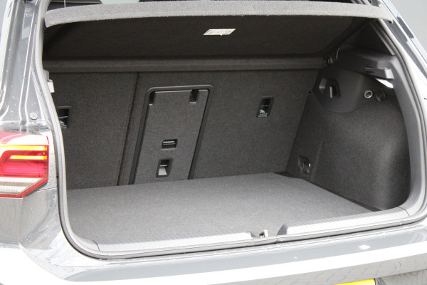 Volkswagen Golf 1.5 eTSI R-Line Business | CAMERA | SFEER | ACC | 18 INCH | CARPLAY |