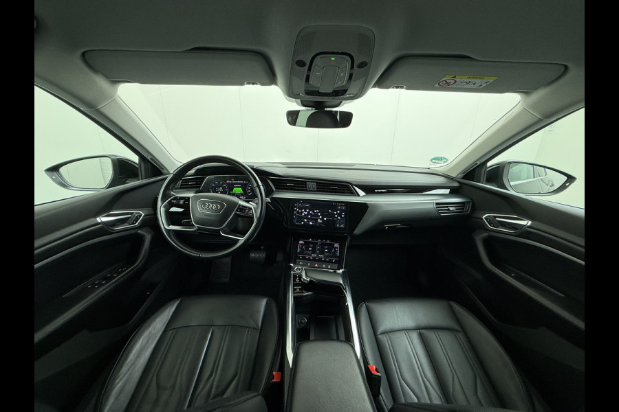Audi e-tron 55 Quattro Edition 95kWh SOH 93% Leder Trekhaak Navi Ecc Cruise Control Pdc Elek.Achterklep Stoelverwarming Lmv 20" Led DAB 1e Eigenaar Origineel Nederlandse Auto