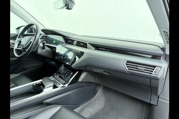Audi e-tron 55 Quattro Edition 95kWh SOH 93% Leder Trekhaak Navi Ecc Cruise Control Pdc Elek.Achterklep Stoelverwarming Lmv 20" Led DAB 1e Eigenaar Origineel Nederlandse Auto