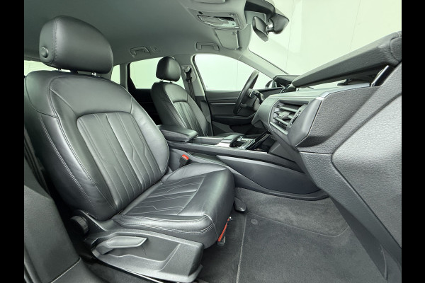 Audi e-tron 55 Quattro Edition 95kWh SOH 93% Leder Trekhaak Navi Ecc Cruise Control Pdc Elek.Achterklep Stoelverwarming Lmv 20" Led DAB 1e Eigenaar Origineel Nederlandse Auto