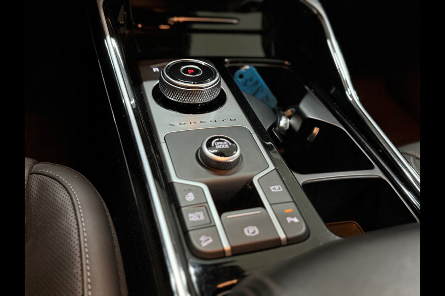 Kia Sorento 1.6 T-GDI Hybrid DynamicLine 7p. | Adaptive Cruise | Trekhaak | 19' inch | Leer | Navigatie