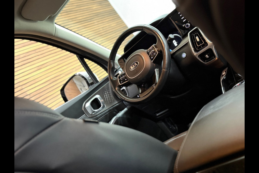 Kia Sorento 1.6 T-GDI Hybrid DynamicLine 7p. | Adaptive Cruise | Trekhaak | 19' inch | Leer | Navigatie