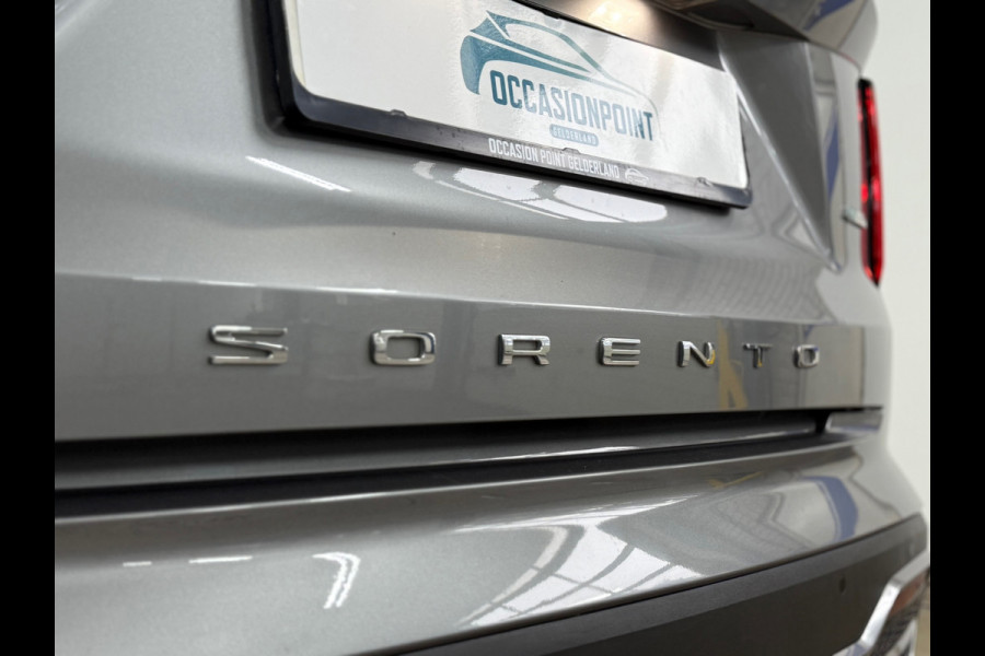 Kia Sorento 1.6 T-GDI Hybrid DynamicLine 7p. | Adaptive Cruise | Trekhaak | 19' inch | Leer | Navigatie