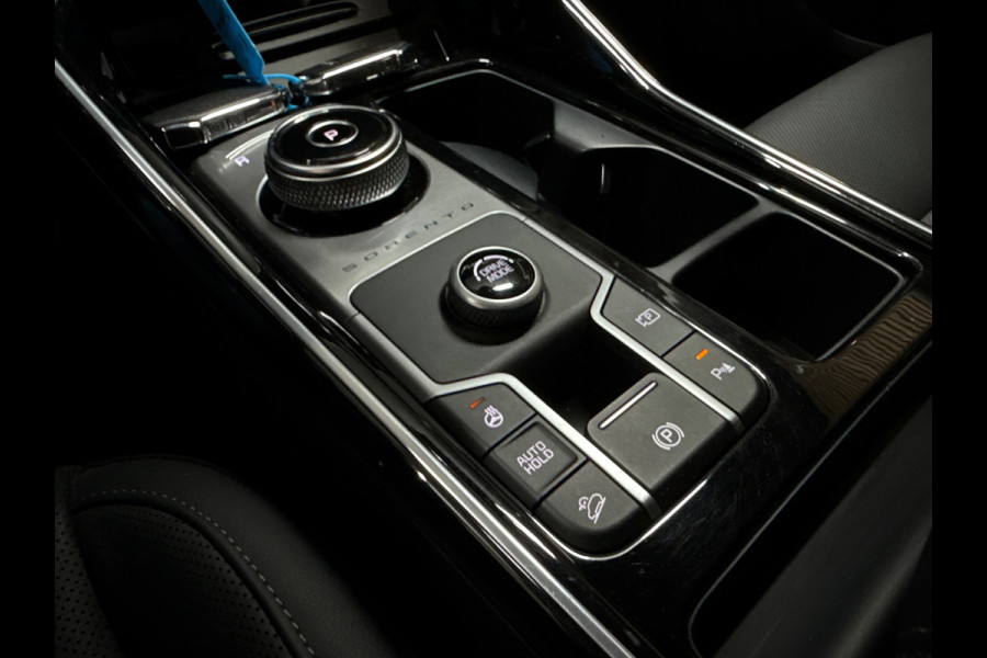 Kia Sorento 1.6 T-GDI Hybrid DynamicLine 7p. | Adaptive Cruise | Trekhaak | 19' inch | Leer | Navigatie