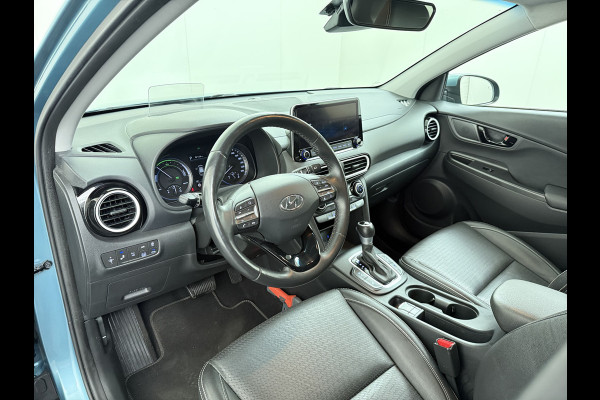 Hyundai Kona 1.6GDI HEV Hybride Premium Leder Trekhaak Krell®-Audio Adap.Cruise Stoel Verwarming/Ventilatie Camera Apple Carplay Android Auto Keyless Elek.Stoelen Lmv Head-Up Display Lane Assist Blind-Spot Monitoring Origineel Nederlandse Auto 1e Eigenaar