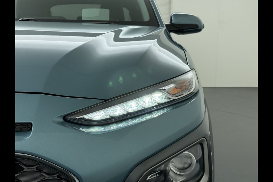 Hyundai Kona 1.6GDI HEV Hybride Premium Leder Trekhaak Krell®-Audio Adap.Cruise Stoel Verwarming/Ventilatie Camera Apple Carplay Android Auto Keyless Elek.Stoelen Lmv Head-Up Display Lane Assist Blind-Spot Monitoring Origineel Nederlandse Auto 1e Eigenaar