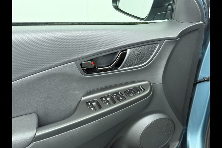 Hyundai Kona 1.6GDI HEV Hybride Premium Leder Trekhaak Krell®-Audio Adap.Cruise Stoel Verwarming/Ventilatie Camera Apple Carplay Android Auto Keyless Elek.Stoelen Lmv Head-Up Display Lane Assist Blind-Spot Monitoring Origineel Nederlandse Auto 1e Eigenaar