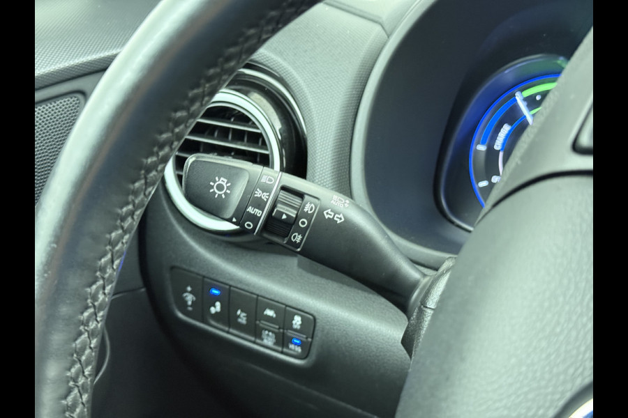 Hyundai Kona 1.6GDI HEV Hybride Premium Leder Trekhaak Krell®-Audio Adap.Cruise Stoel Verwarming/Ventilatie Camera Apple Carplay Android Auto Keyless Elek.Stoelen Lmv Head-Up Display Lane Assist Blind-Spot Monitoring Origineel Nederlandse Auto 1e Eigenaar