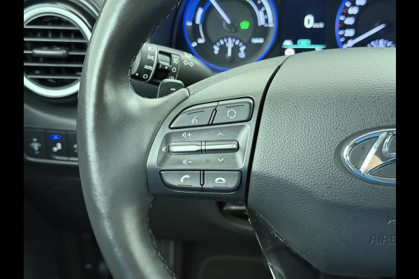 Hyundai Kona 1.6GDI HEV Hybride Premium Leder Trekhaak Krell®-Audio Adap.Cruise Stoel Verwarming/Ventilatie Camera Apple Carplay Android Auto Keyless Elek.Stoelen Lmv Head-Up Display Lane Assist Blind-Spot Monitoring Origineel Nederlandse Auto 1e Eigenaar