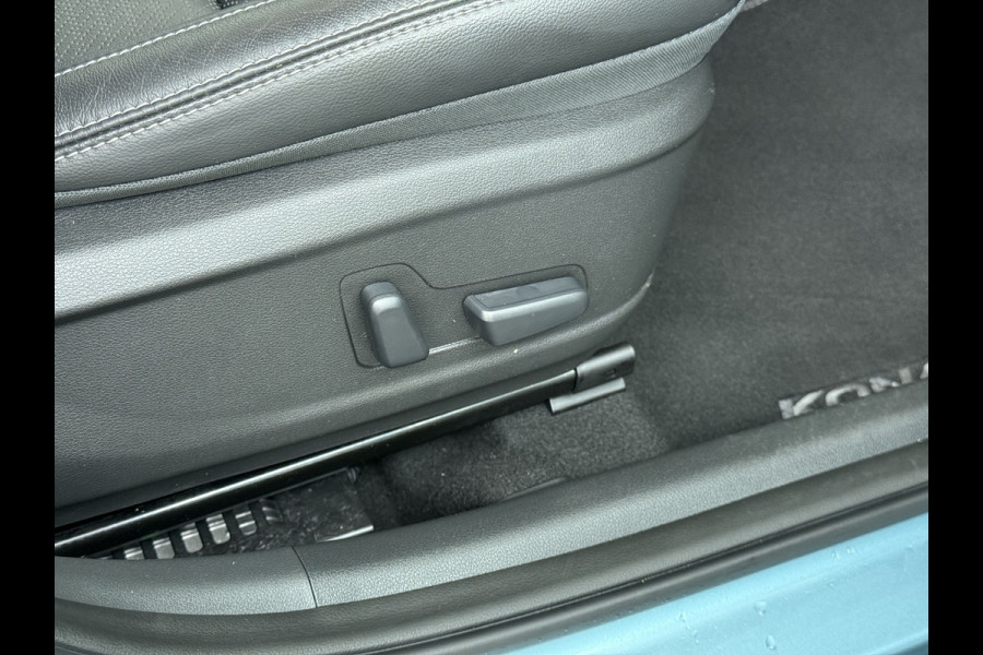 Hyundai Kona 1.6GDI HEV Hybride Premium Leder Trekhaak Krell®-Audio Adap.Cruise Stoel Verwarming/Ventilatie Camera Apple Carplay Android Auto Keyless Elek.Stoelen Lmv Head-Up Display Lane Assist Blind-Spot Monitoring Origineel Nederlandse Auto 1e Eigenaar