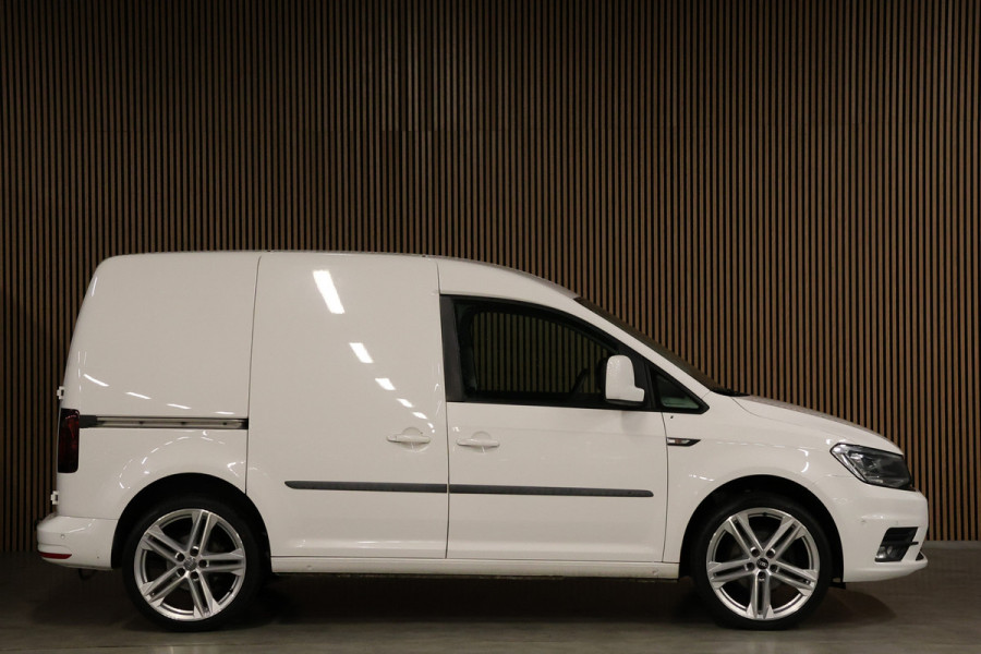 Volkswagen Caddy 2.0 TDI Highline | Bi-Xenon | Stoelverwarming | Airco | Cruise control | MF Stuur | Trekhaak | Navigatie | Nieuwe APK
