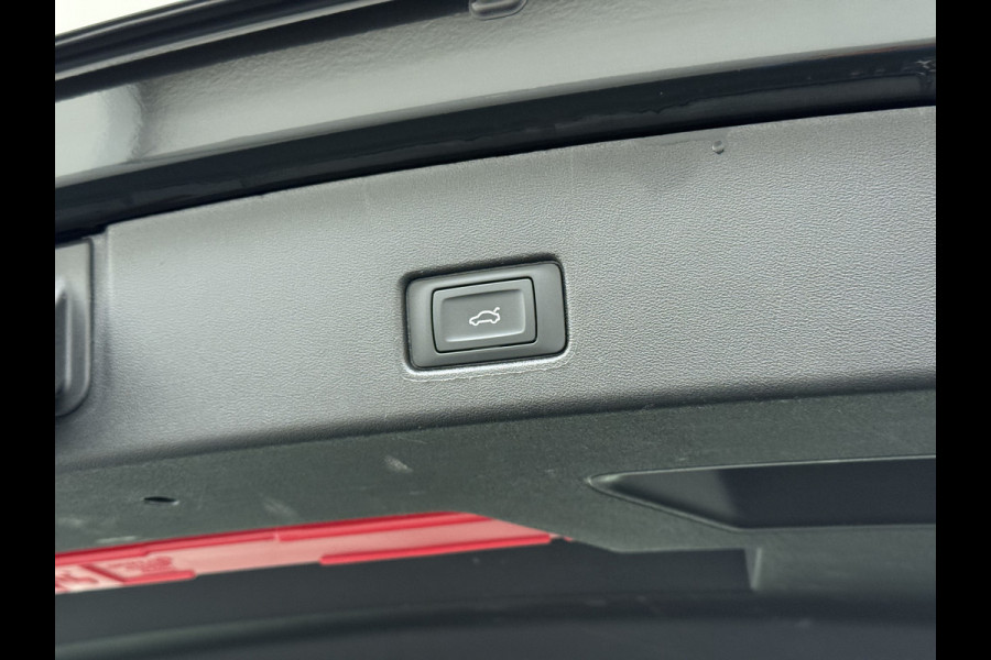 Audi Q4 e-tron 40 Advanced Edition 77kWh SOH 94% Adap.Cruise Trekhaak Navi-Plus Apple Carplay Android Auto Ecc Pdc Matrix Led Sportstoelen DAB Stoelverwarming Led Lmv 19" Elek.Achterklep Led-a-licht dynamisch 1e Eigenaar Origineel Nederlandse Auto 1.000kg Trekgewicht