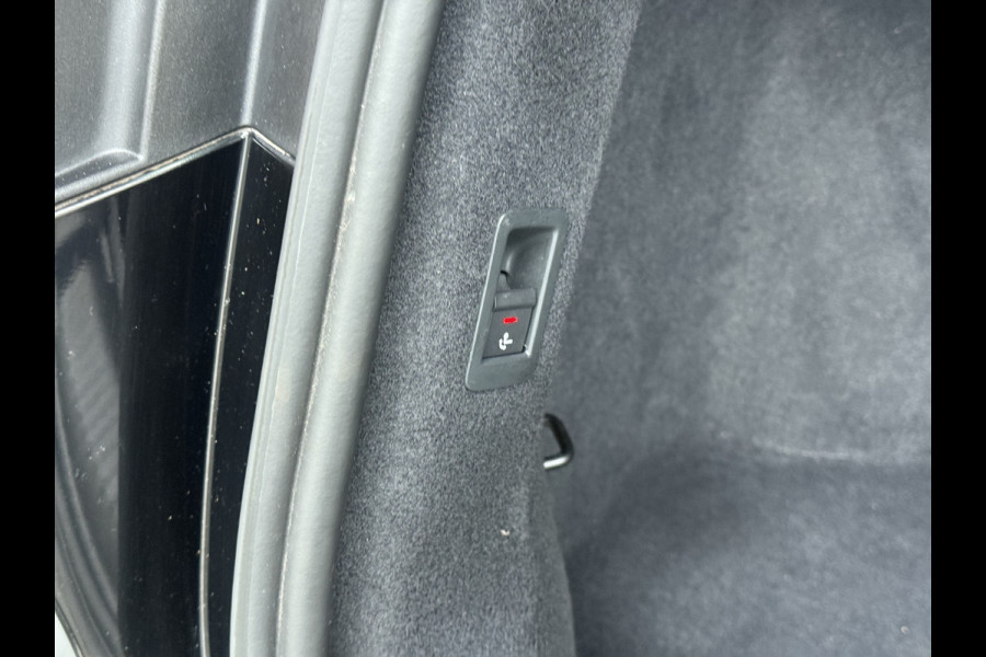 Audi Q4 e-tron 40 Advanced Edition 77kWh SOH 94% Adap.Cruise Trekhaak Navi-Plus Apple Carplay Android Auto Ecc Pdc Matrix Led Sportstoelen DAB Stoelverwarming Led Lmv 19" Elek.Achterklep Led-a-licht dynamisch 1e Eigenaar Origineel Nederlandse Auto 1.000kg Trekgewicht