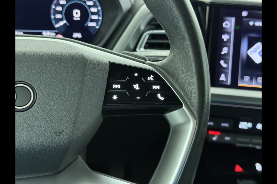 Audi Q4 e-tron 40 Advanced Edition 77kWh SOH 94% Adap.Cruise Trekhaak Navi-Plus Apple Carplay Android Auto Ecc Pdc Matrix Led Sportstoelen DAB Stoelverwarming Led Lmv 19" Elek.Achterklep Led-a-licht dynamisch 1e Eigenaar Origineel Nederlandse Auto 1.000kg Trekgewicht