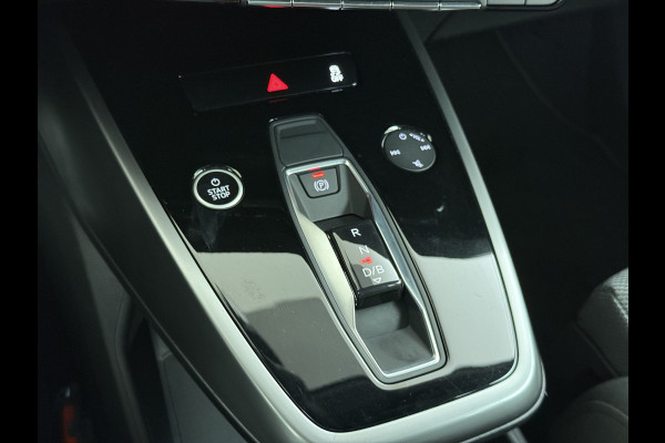 Audi Q4 e-tron 40 Advanced Edition 77kWh SOH 94% Adap.Cruise Trekhaak Navi-Plus Apple Carplay Android Auto Ecc Pdc Matrix Led Sportstoelen DAB Stoelverwarming Led Lmv 19" Elek.Achterklep Led-a-licht dynamisch 1e Eigenaar Origineel Nederlandse Auto 1.000kg Trekgewicht
