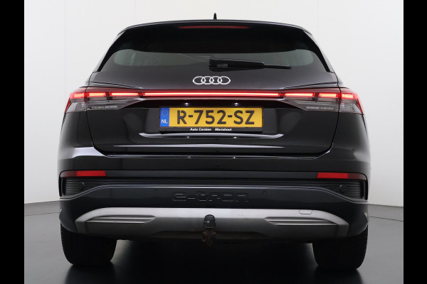 Audi Q4 e-tron 40 Advanced Edition 77kWh SOH 94% Adap.Cruise Trekhaak Navi-Plus Apple Carplay Android Auto Ecc Pdc Matrix Led Sportstoelen DAB Stoelverwarming Led Lmv 19" Elek.Achterklep Led-a-licht dynamisch 1e Eigenaar Origineel Nederlandse Auto 1.000kg Trekgewicht