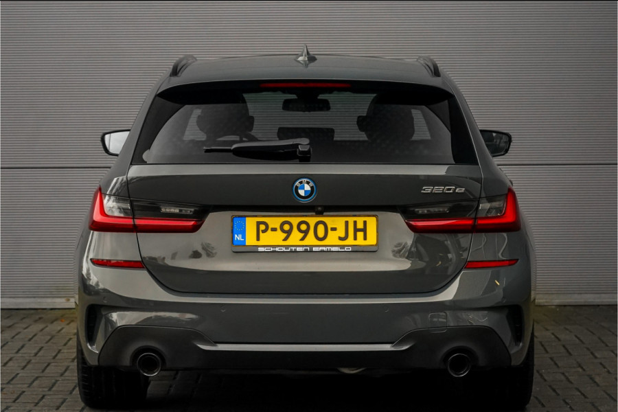 BMW 3 Serie Touring 320e M-Sport Dravitgrau Pano Leder Trekhaak 19"