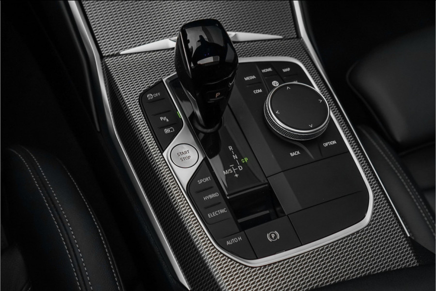 BMW 3 Serie Touring 320e M-Sport Dravitgrau Pano Leder Trekhaak 19"