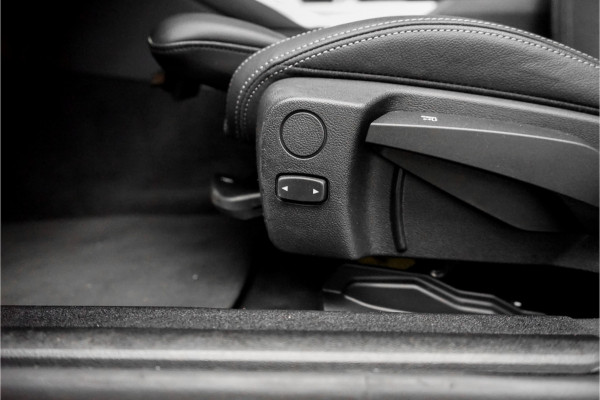 BMW 3 Serie Touring 320e M-Sport Dravitgrau Pano Leder Trekhaak 19"