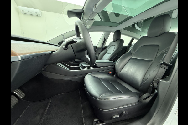 Tesla Model 3 RWD SR+ 325PK Lmv 18" AutoPilot FSD Leder Panoramadak Adaptive-Cruise Camera's Elektr.-Stuur+Stoelen+Spiegels+Geheugen+Easy-Entr Navi LED Comfortstoelen ACC DAB Voorverwarmen interieur via App Keyless One-Pedal-Drive SOH 86% Origineel Nederlandse auto tot 11kw laden thuis! 1.584kg licht!