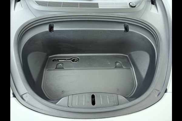 Tesla Model 3 RWD SR+ 325PK Lmv 18" AutoPilot FSD Leder Panoramadak Adaptive-Cruise Camera's Elektr.-Stuur+Stoelen+Spiegels+Geheugen+Easy-Entr Navi LED Comfortstoelen ACC DAB Voorverwarmen interieur via App Keyless One-Pedal-Drive SOH 86% Origineel Nederlandse auto tot 11kw laden thuis! 1.584kg licht!