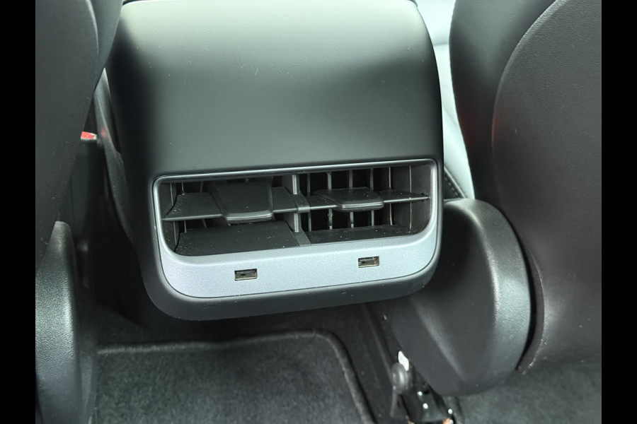 Tesla Model 3 RWD SR+ 325PK Lmv 18" AutoPilot FSD Leder Panoramadak Adaptive-Cruise Camera's Elektr.-Stuur+Stoelen+Spiegels+Geheugen+Easy-Entr Navi LED Comfortstoelen ACC DAB Voorverwarmen interieur via App Keyless One-Pedal-Drive SOH 86% Origineel Nederlandse auto tot 11kw laden thuis! 1.584kg licht!