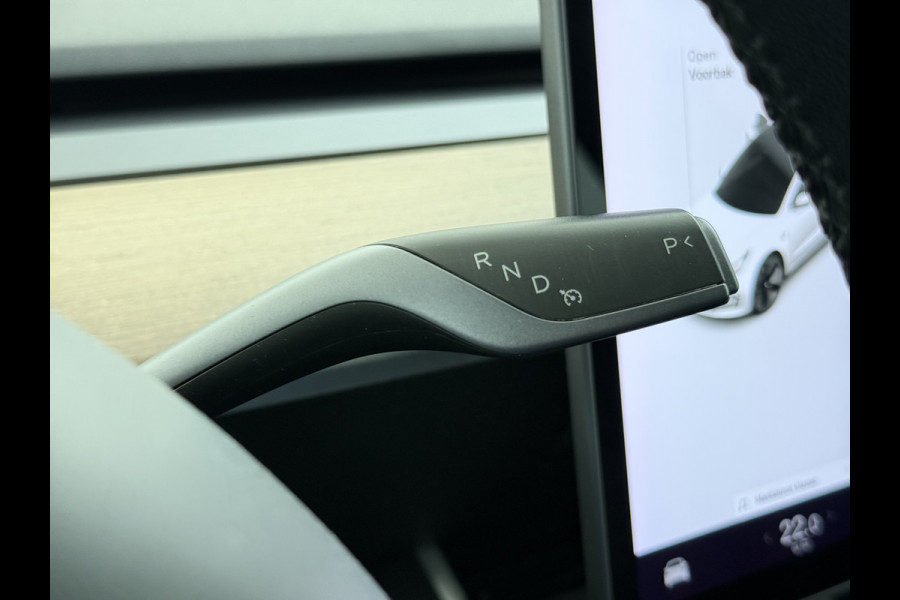 Tesla Model 3 RWD SR+ 325PK Lmv 18" AutoPilot FSD Leder Panoramadak Adaptive-Cruise Camera's Elektr.-Stuur+Stoelen+Spiegels+Geheugen+Easy-Entr Navi LED Comfortstoelen ACC DAB Voorverwarmen interieur via App Keyless One-Pedal-Drive SOH 86% Origineel Nederlandse auto tot 11kw laden thuis! 1.584kg licht!