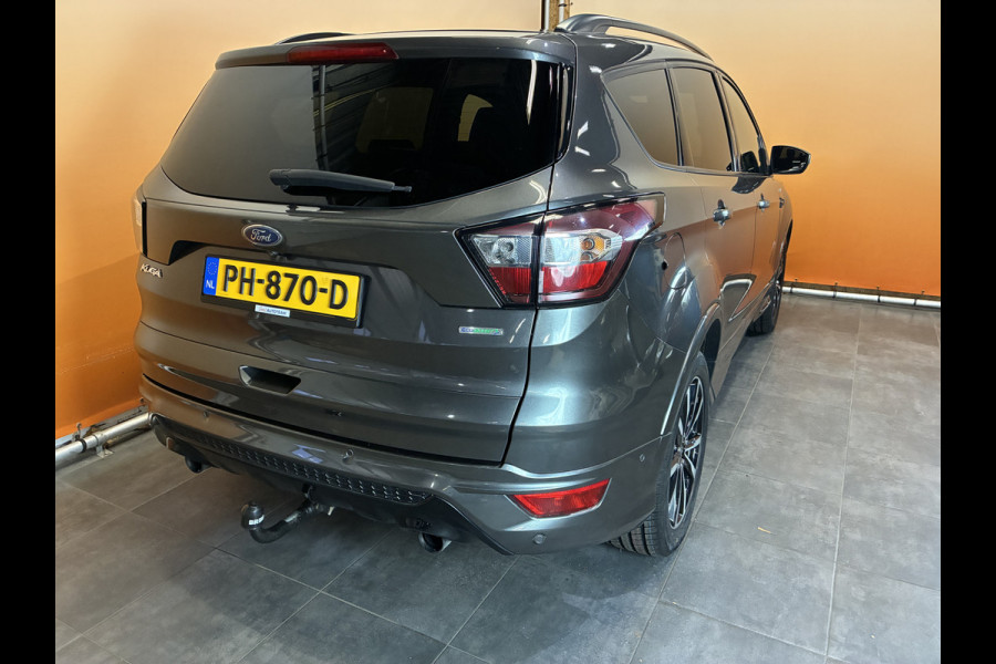 Ford Kuga 1.5 EcoBoost ST Line trekhaak | navigatie | panoramadak | semi leer