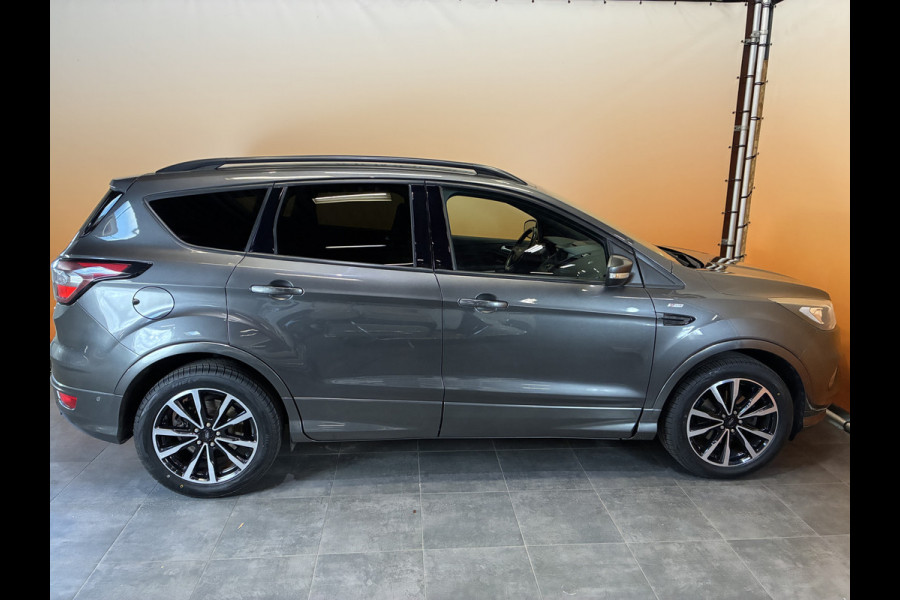 Ford Kuga 1.5 EcoBoost ST Line trekhaak | navigatie | panoramadak | semi leer